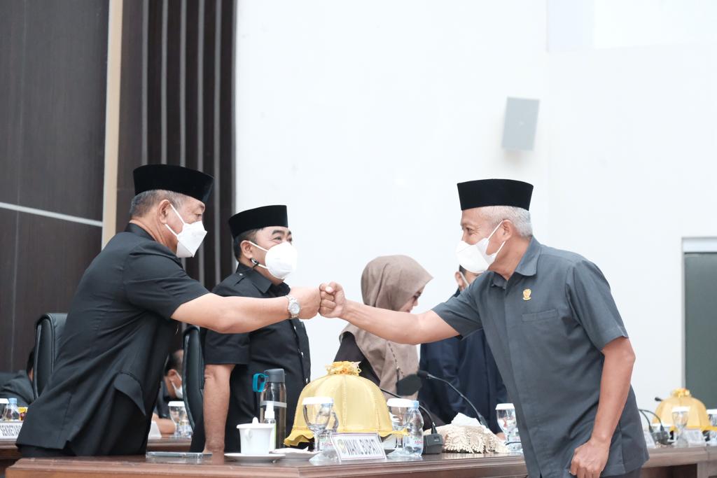 Delapan Fraksi DPRD Gowa Setuju Ranperda APBD 2022 Dibahas ke Tahap Selanjutnya 